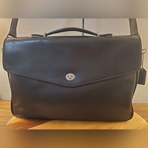 COACH BRIEFCASE IN FANTASTIC CONDITION! AUTHENTICATED!